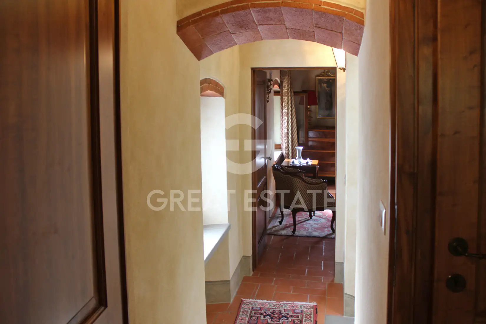 House 265m² in Italy, Siena. Priced at 1200000€ rent photo-11