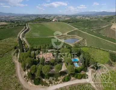 Buy in Italy for 4700000€