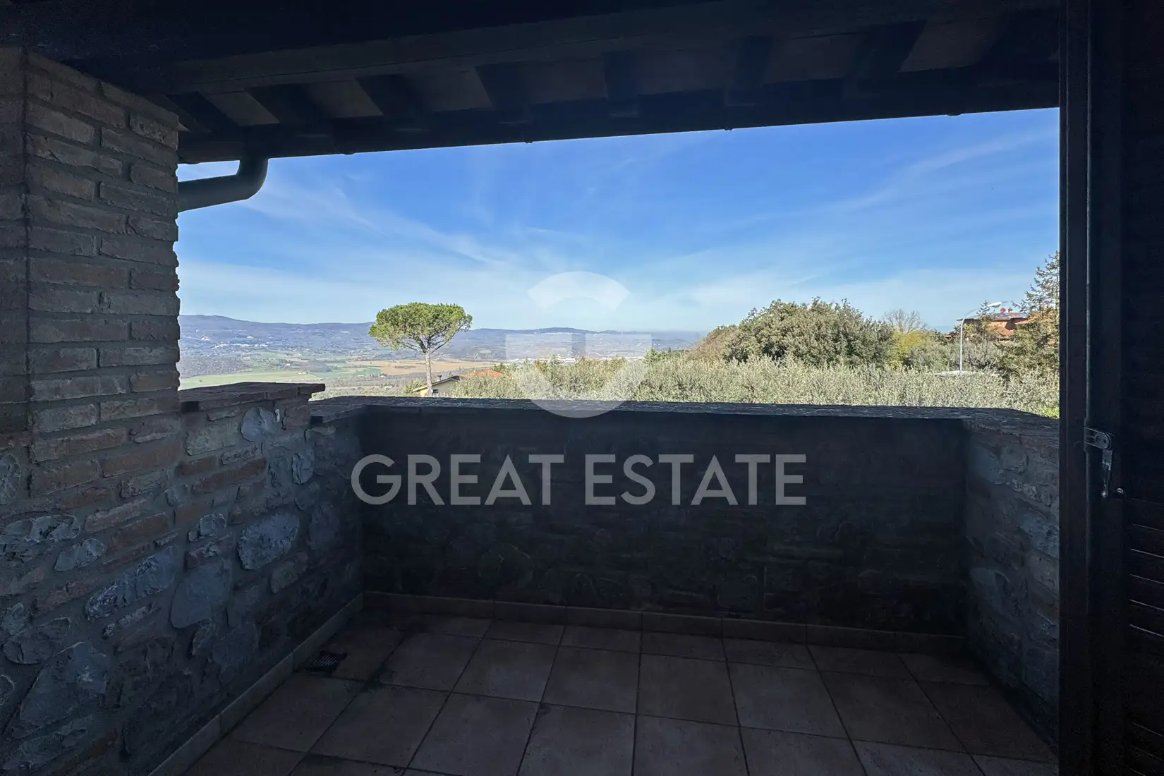House 445m² in Italy, Perugia. Priced at 550000€ rent photo-4