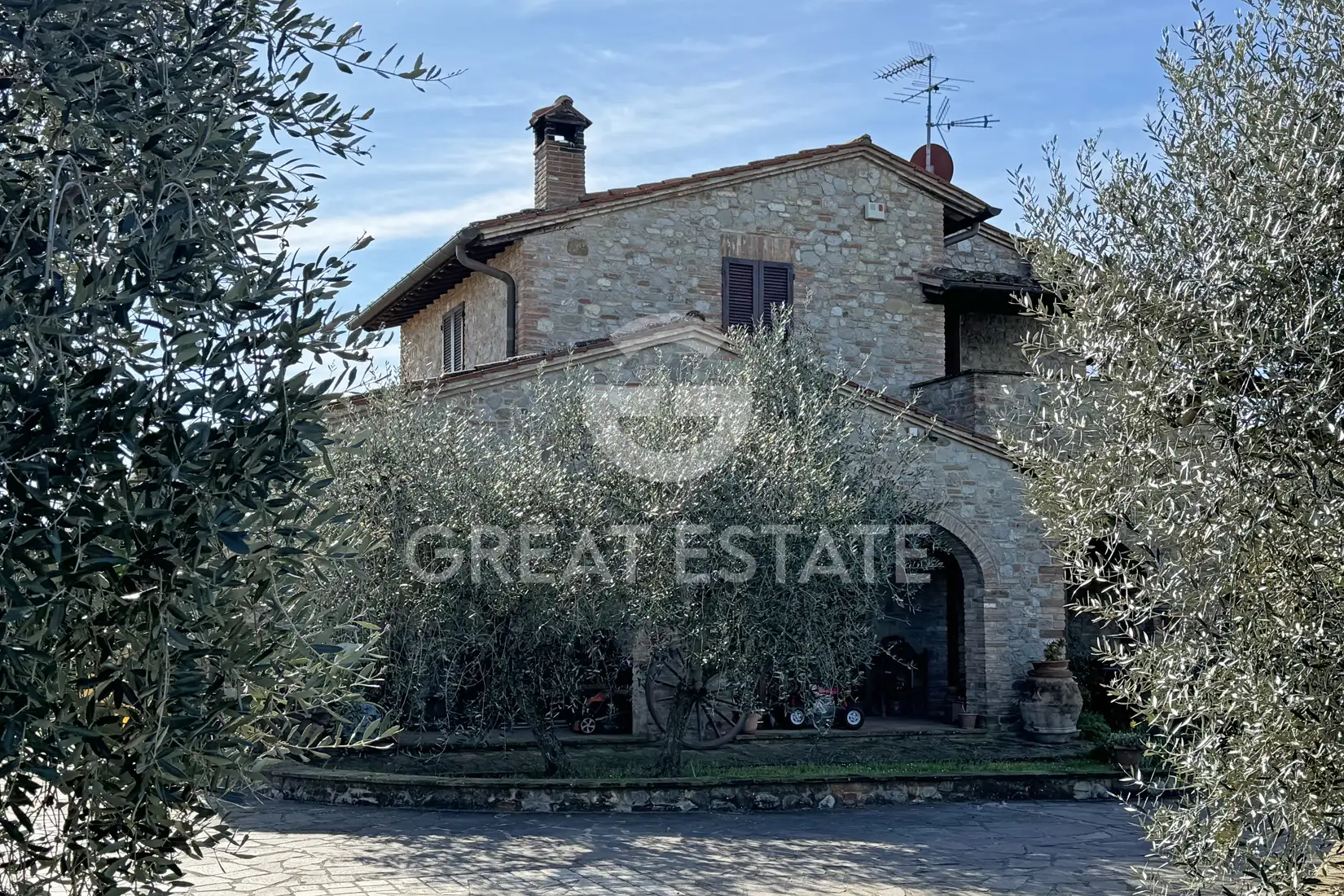 House 445m² in Italy, Perugia. Priced at 550000€ rent photo-8