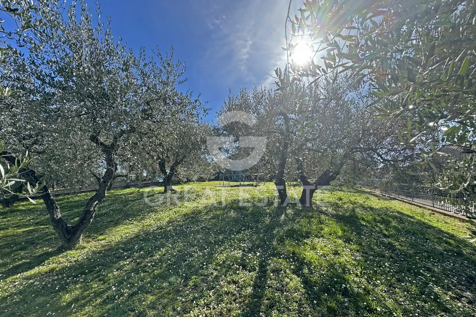 House 445m² in Italy, Perugia. Priced at 550000€ rent photo-6
