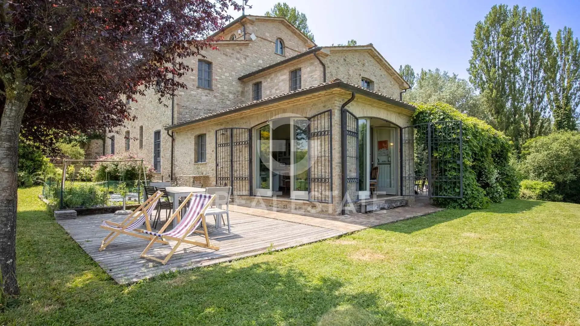 House 506m² in Italy, Perugia. Priced at 1795000€ rent photo-9