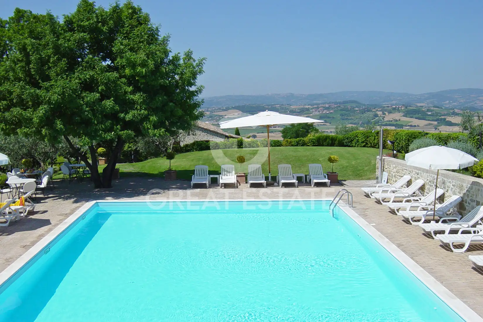 House 818m² in Italy, Perugia. Priced at 1480000€ rent photo-6