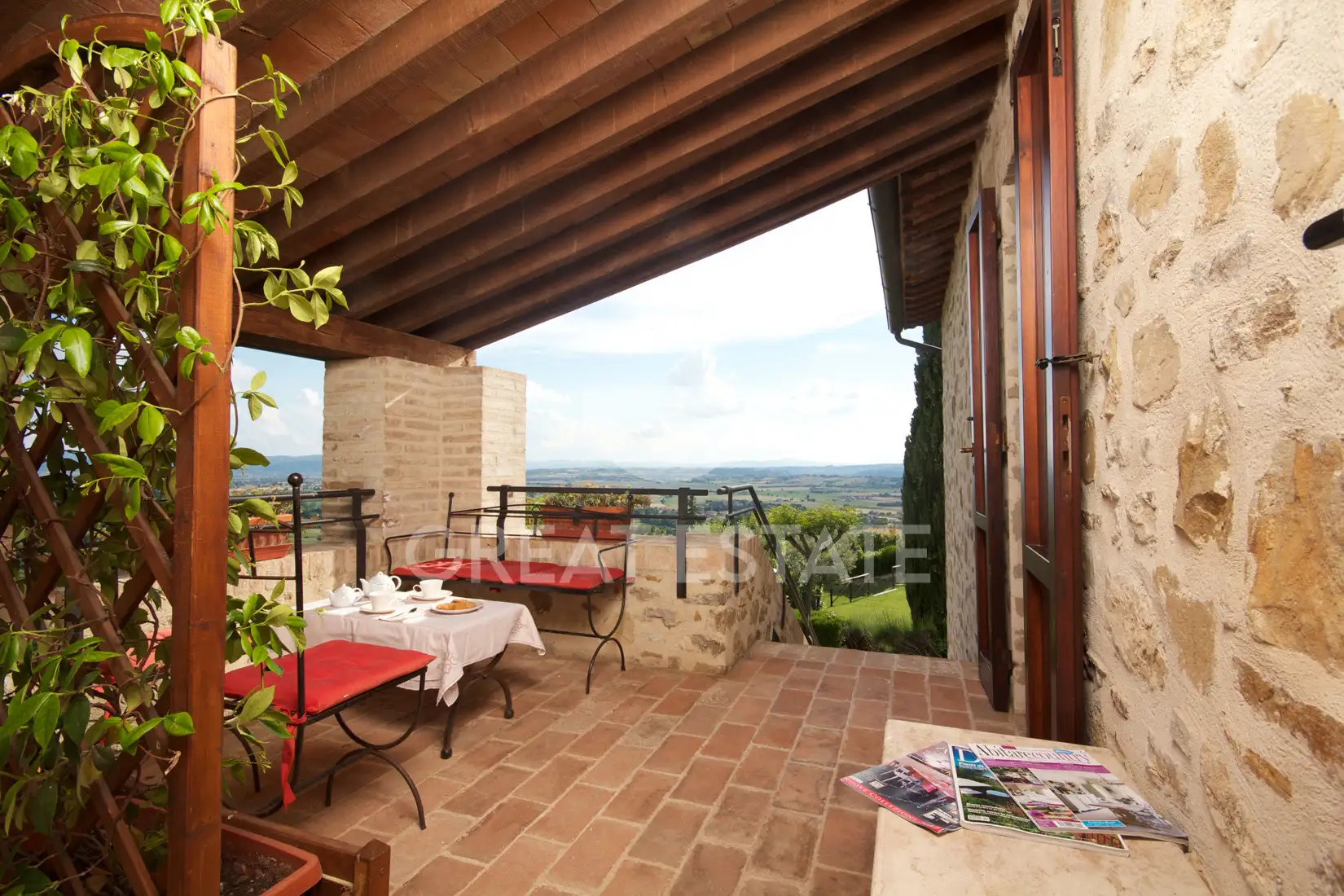 House 818m² in Italy, Perugia. Priced at 1480000€ rent photo-5