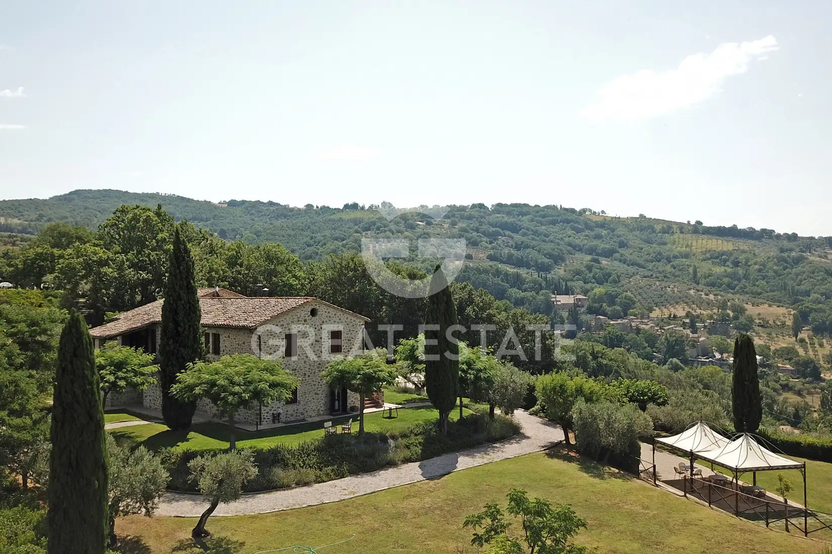 House 818m² in Italy, Perugia. Priced at 1480000€ rent photo-11