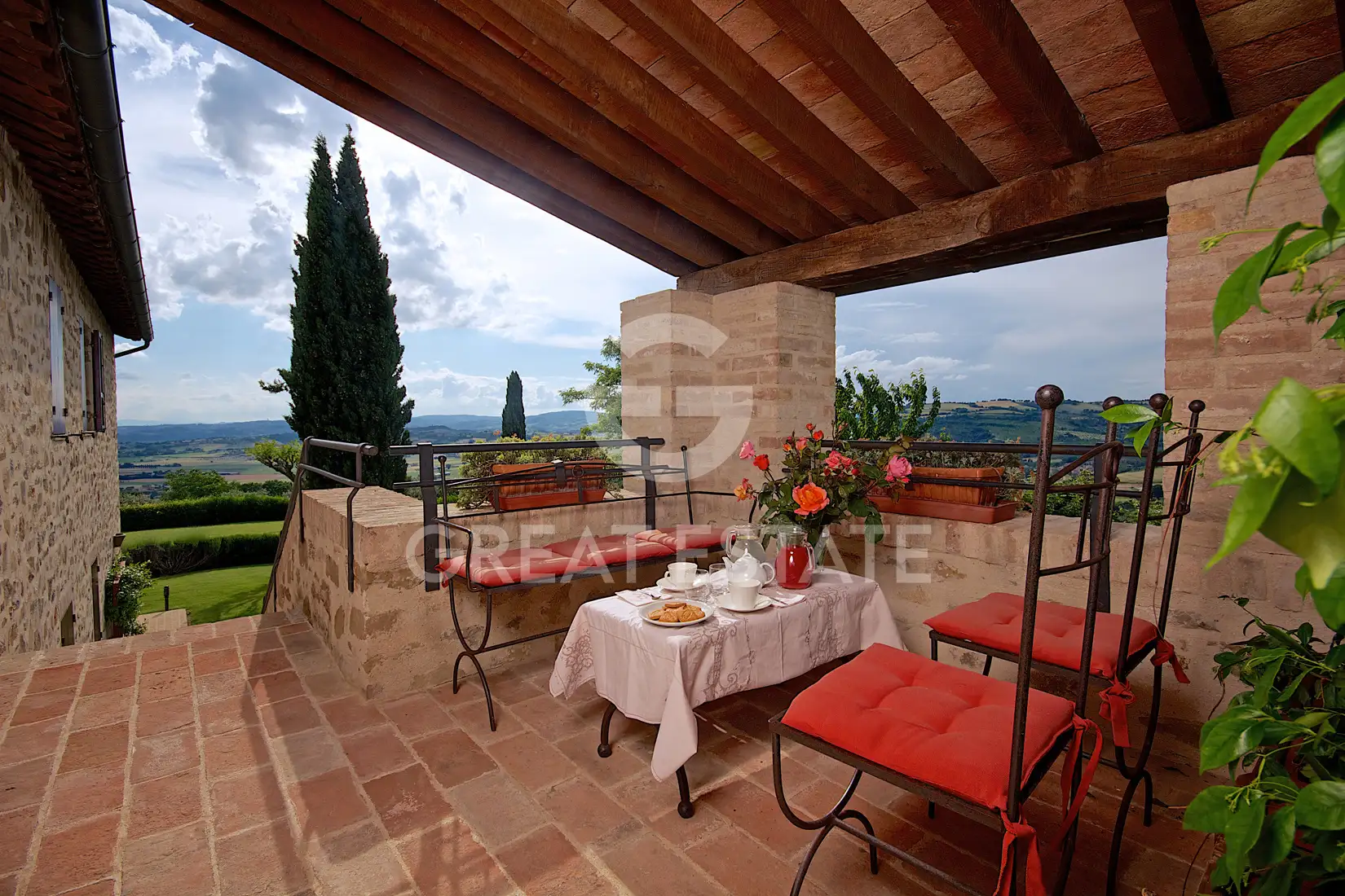 House 818m² in Italy, Perugia. Priced at 1480000€ rent photo-14