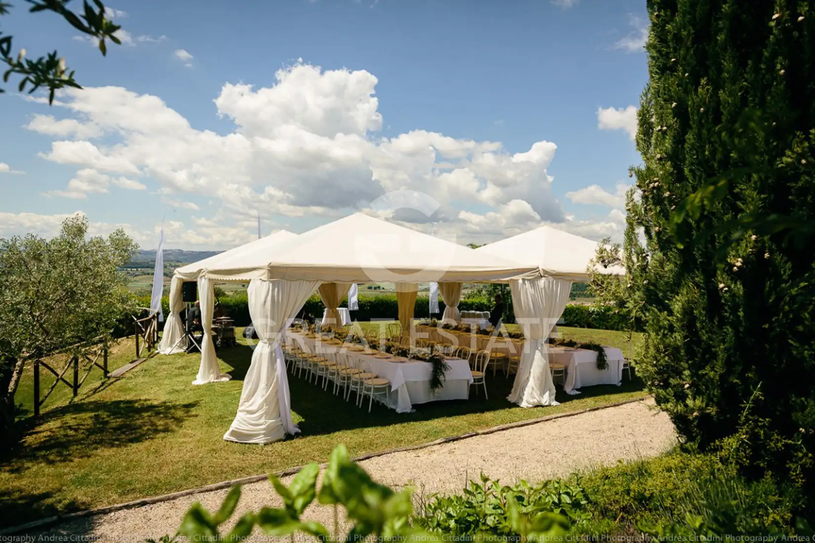 House 818m² in Italy, Perugia. Priced at 1480000€ rent photo-15