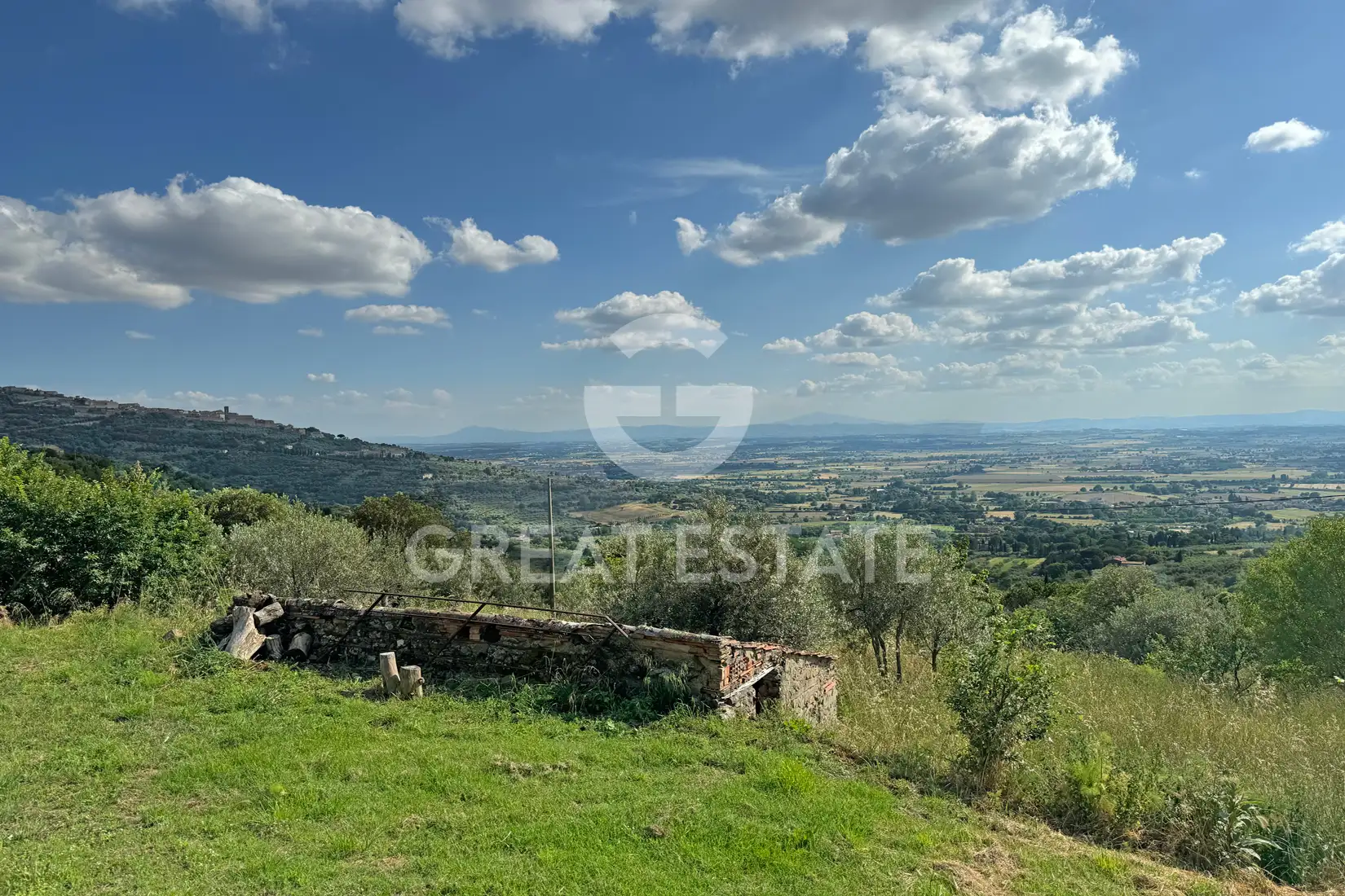 House 205m² in Italy, Arezzo. Priced at 520000€ rent photo-4