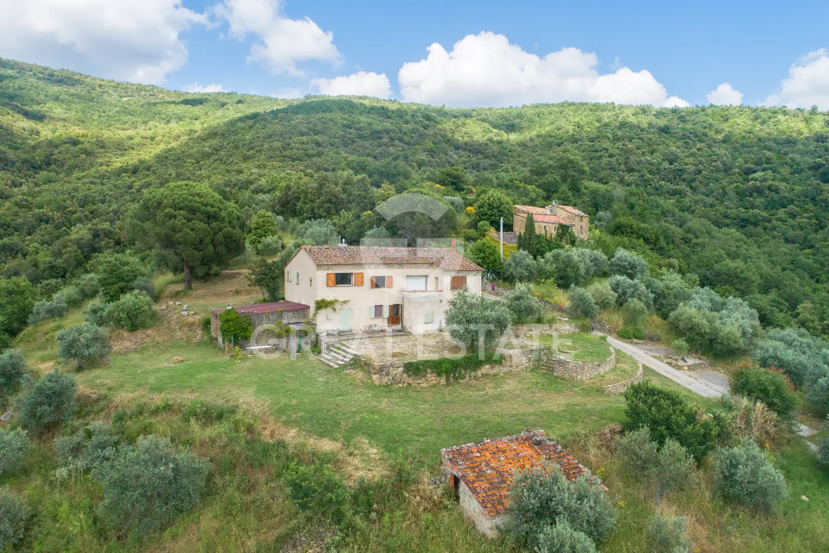 House 205m² in Italy, Arezzo. Priced at 520000€ rent photo-7