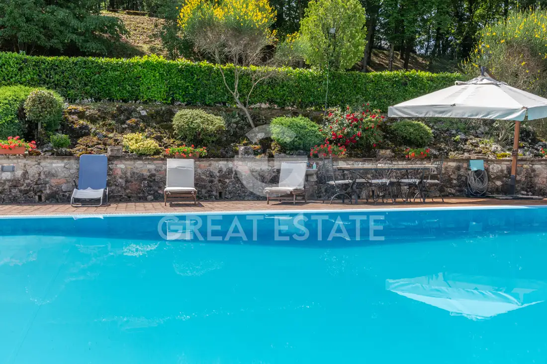 House 483m² in Italy, Perugia. Priced at 1080000€ rent photo-9