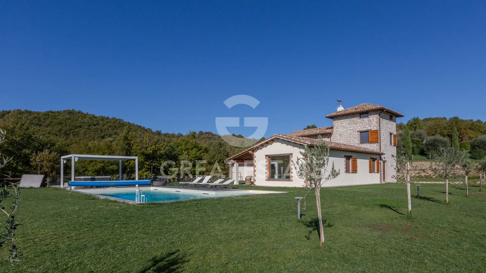 House 414m² in Italy, Terney. Priced at 1000000€ rent photo-6
