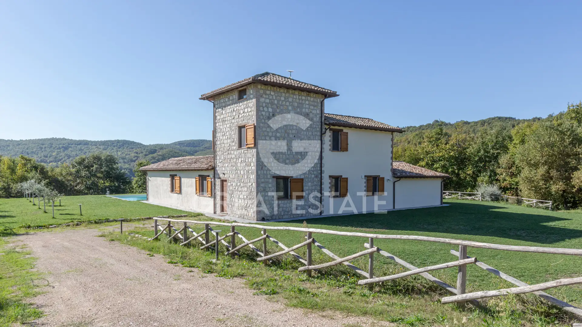 House 414m² in Italy, Terney. Priced at 1000000€ rent photo-7