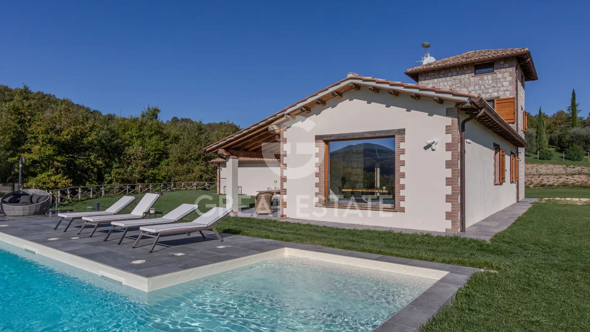House 414m² in Italy, Terney. Priced at 1000000€ rent photo-9