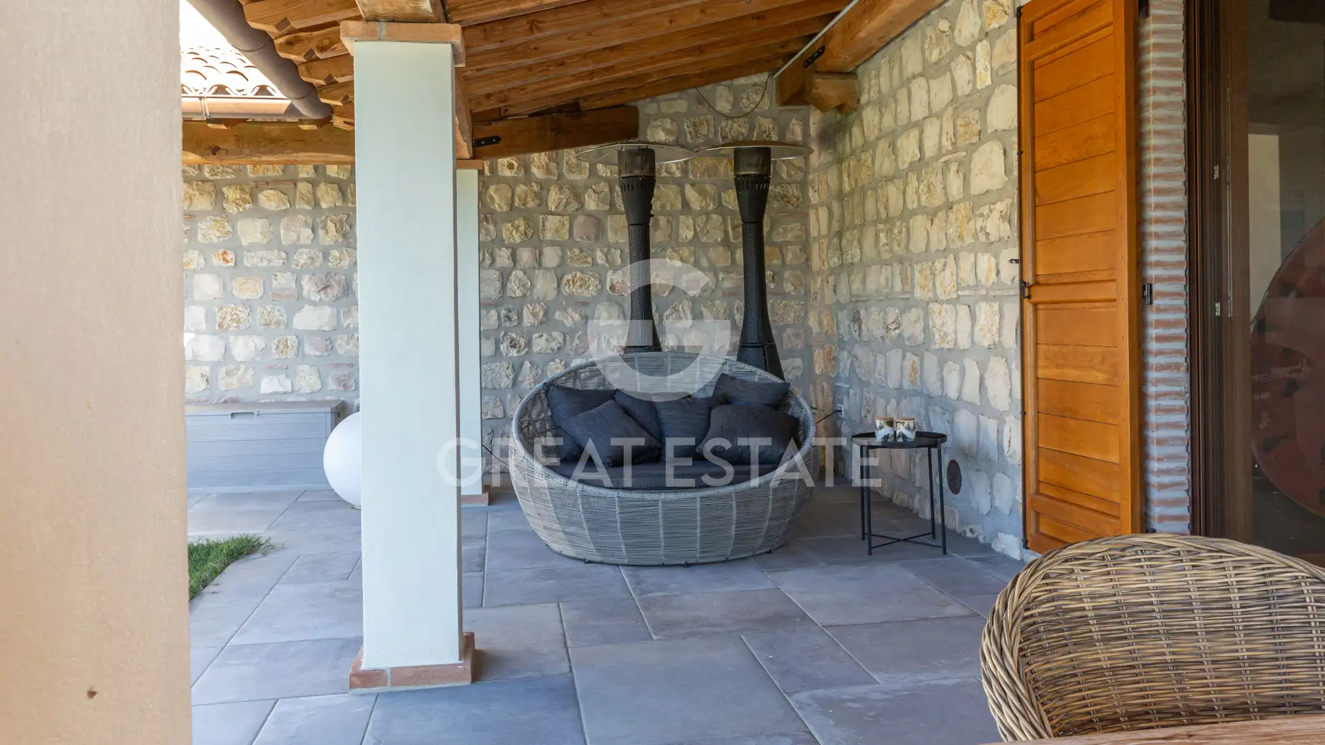 House 414m² in Italy, Terney. Priced at 1000000€ rent photo-13