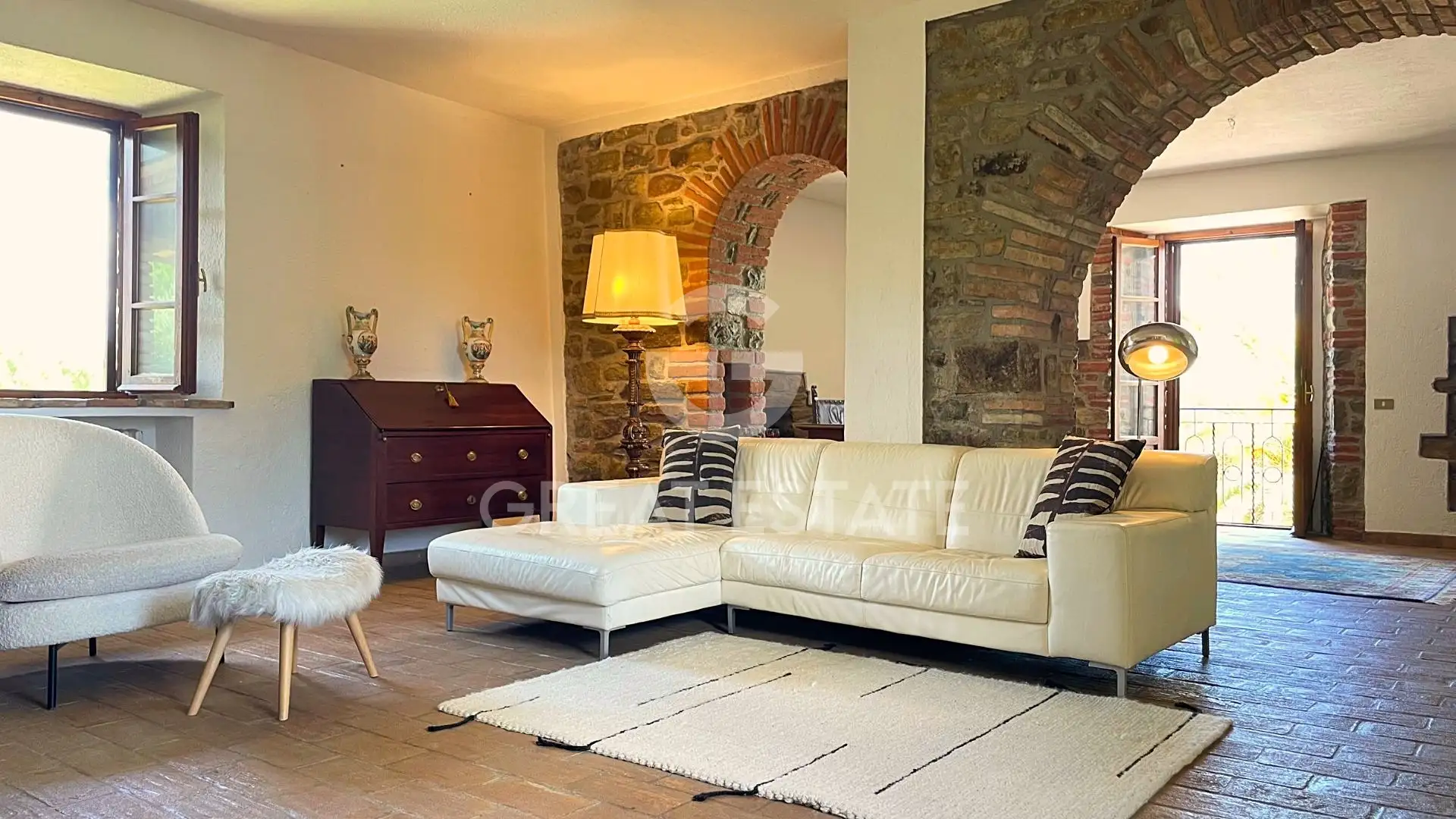 House 290m² in Italy, Perugia. Priced at 690000€ rent photo-13