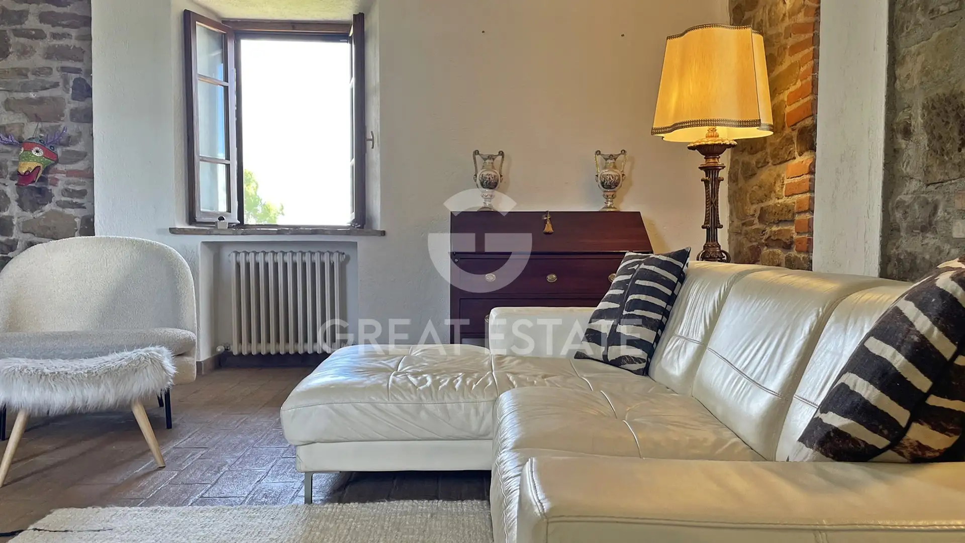 House 290m² in Italy, Perugia. Priced at 690000€ rent photo-14