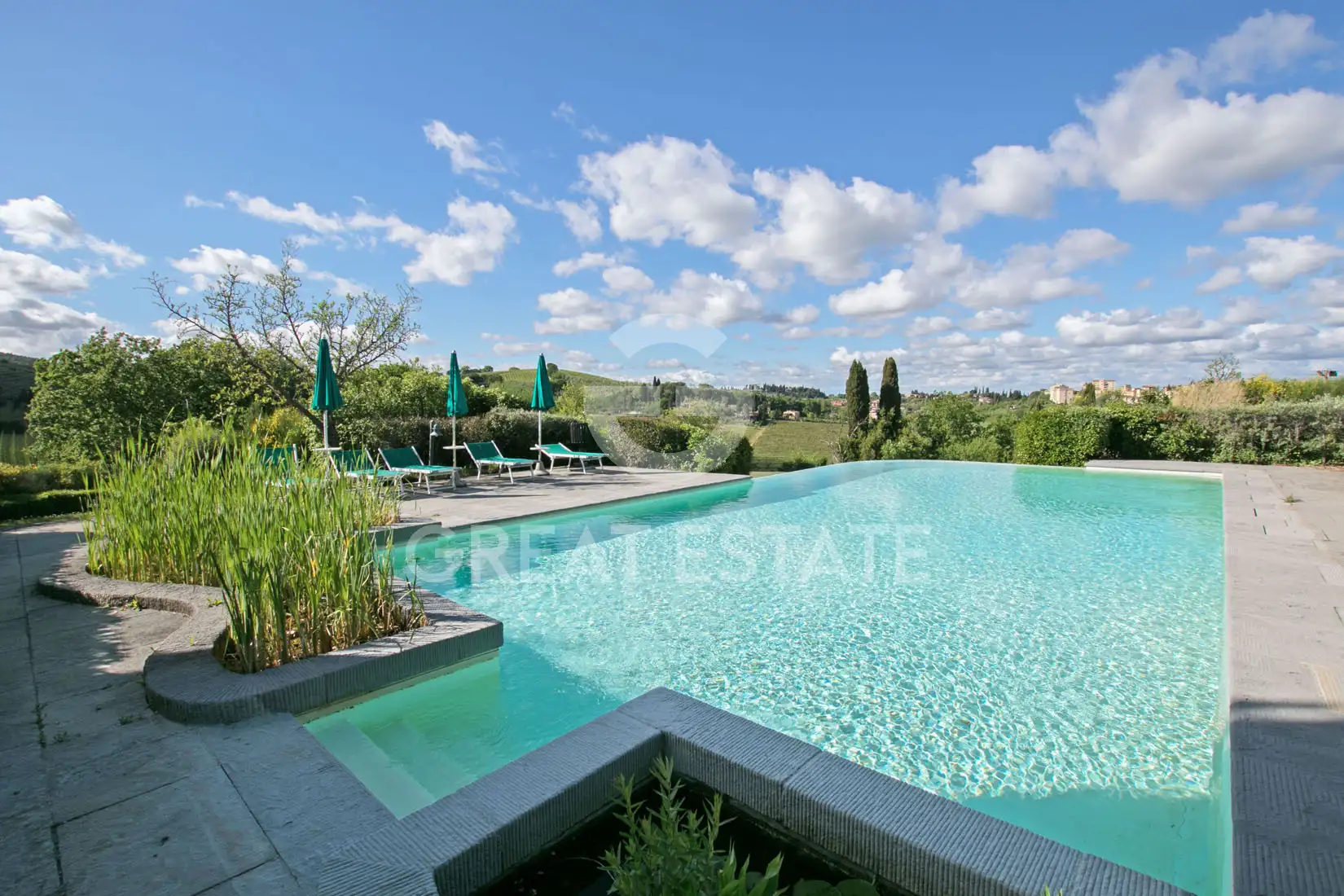 House 1174m² in Italy, Siena. Priced at 2250000€ rent photo-12