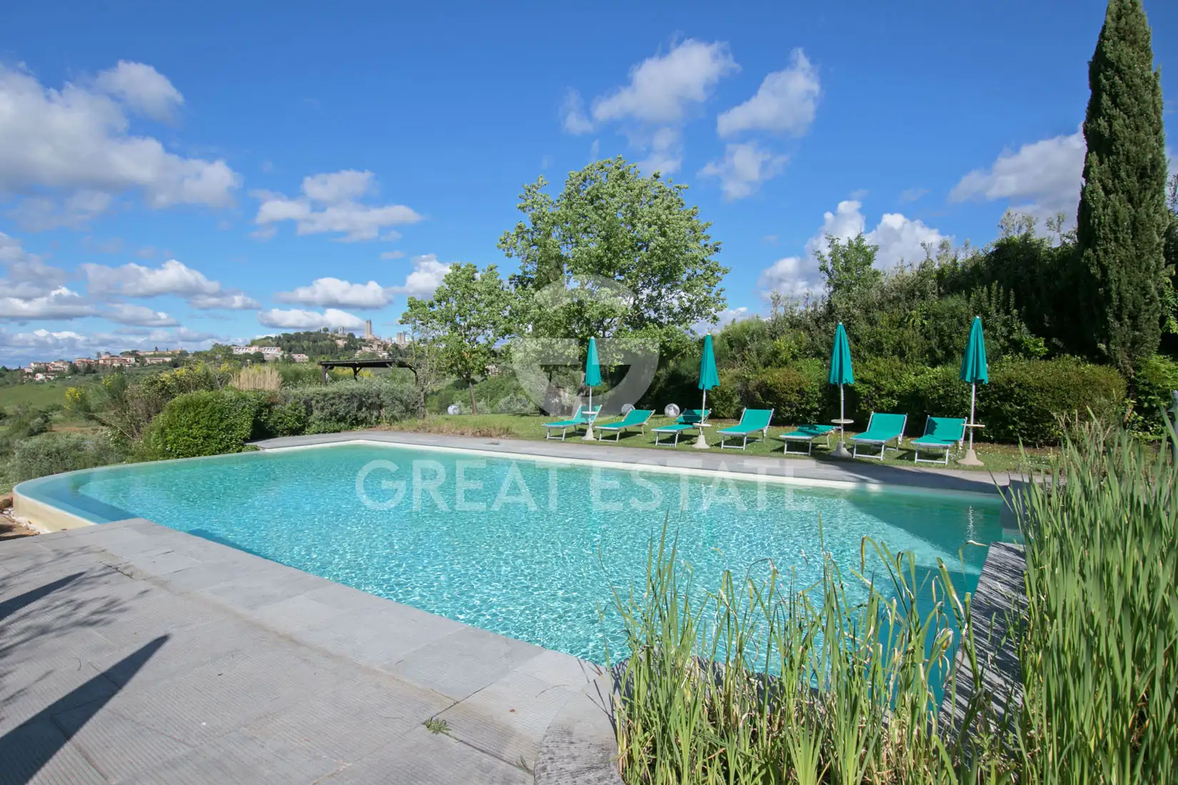 House 1174m² in Italy, Siena. Priced at 2250000€ rent photo-14