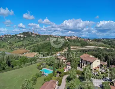 Buy in Italy for 2250000€
