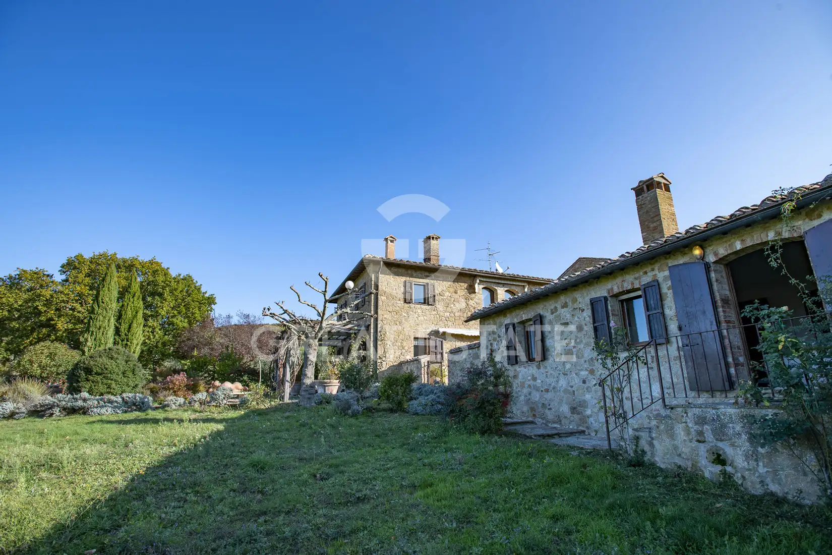 House 632m² in Italy, Siena. Priced at 1900000€ rent photo-6