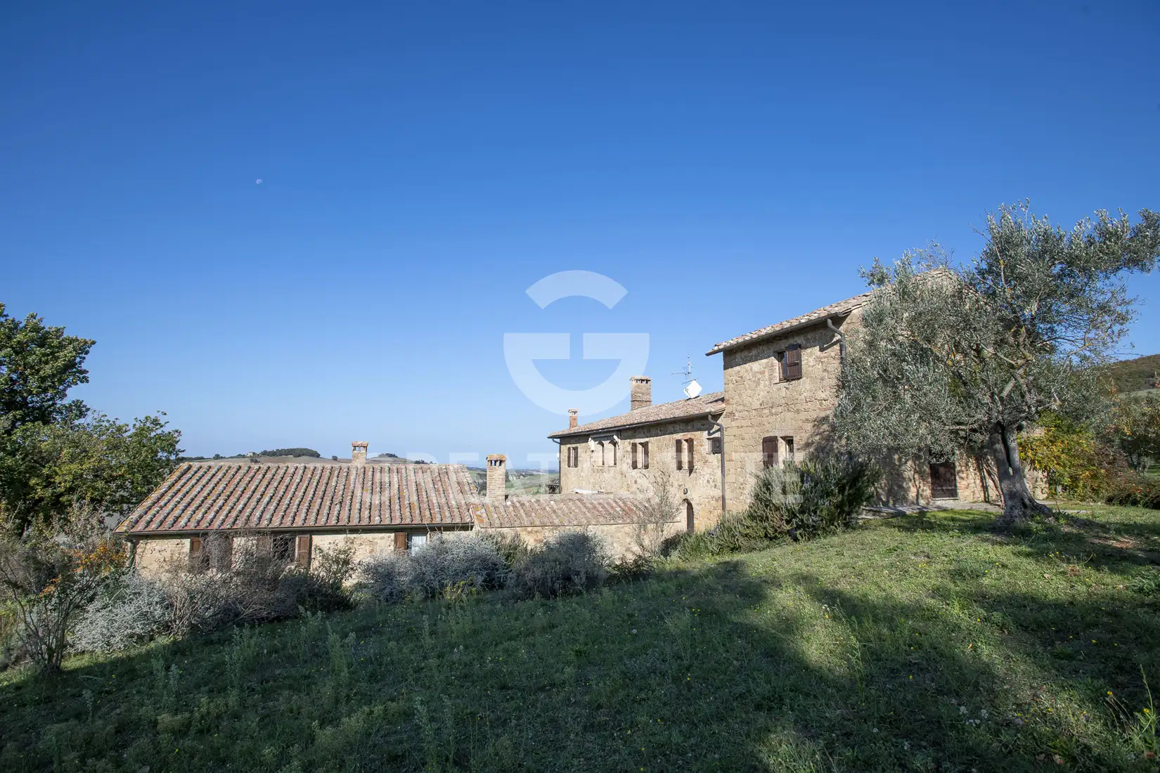 House 632m² in Italy, Siena. Priced at 1900000€ rent photo-10