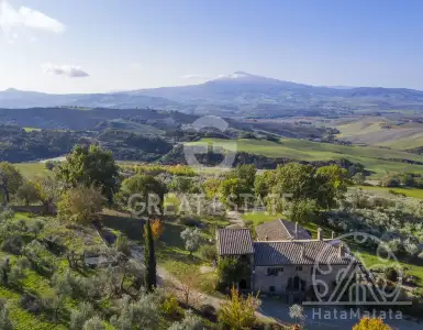 Buy in Italy for 1900000€