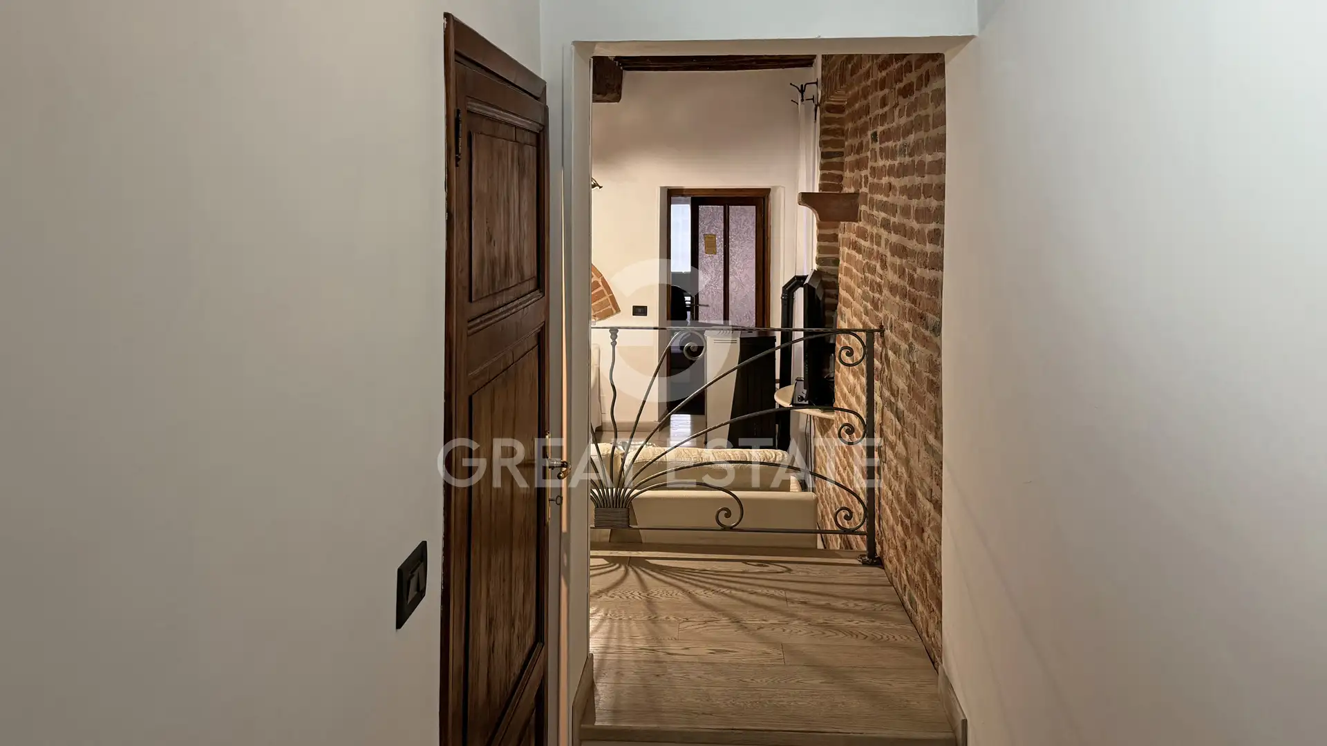 Flat 246m² in Italy, Perugia. Priced at 380000€ rent photo-4