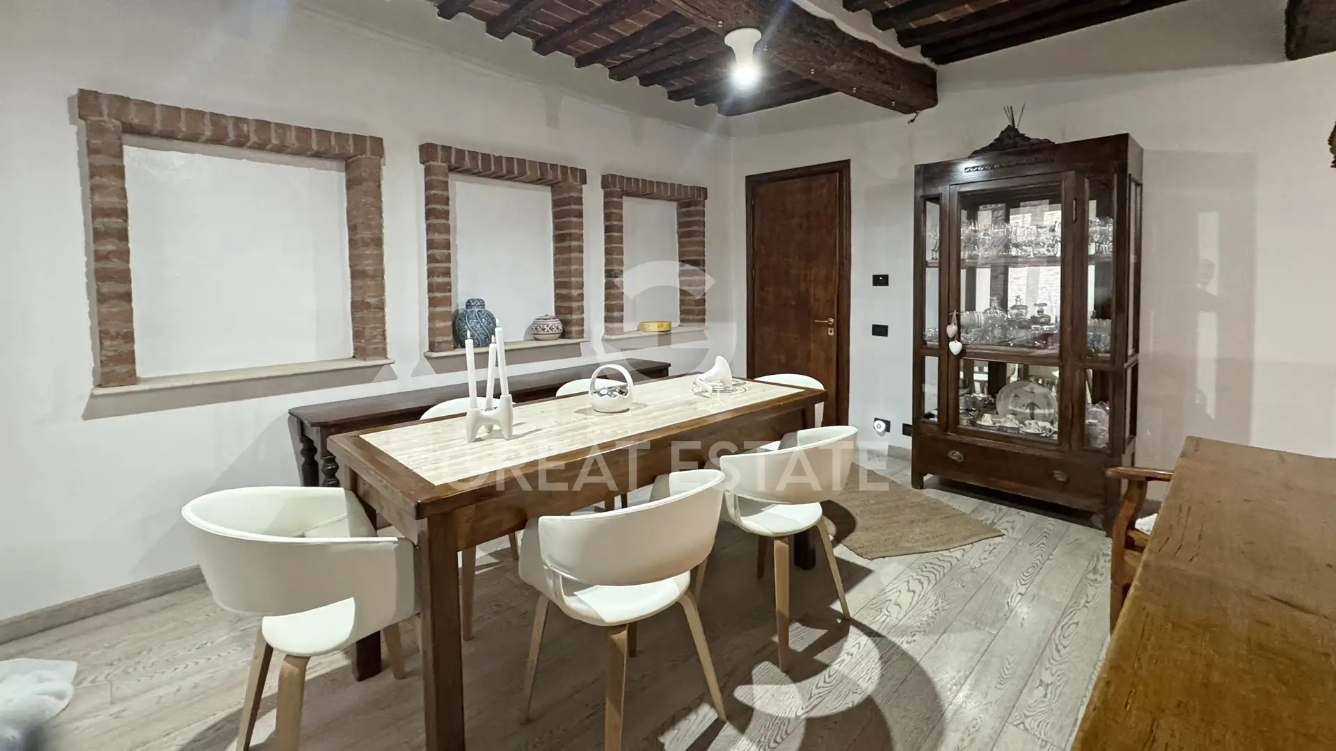 Flat 246m² in Italy, Perugia. Priced at 380000€ rent photo-15