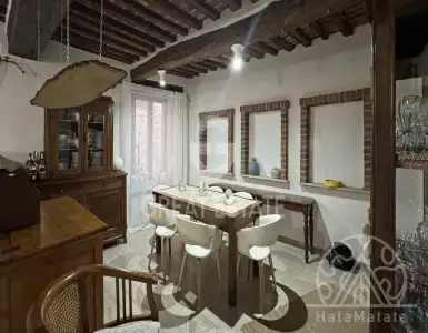 Buy in Italy for 380000€