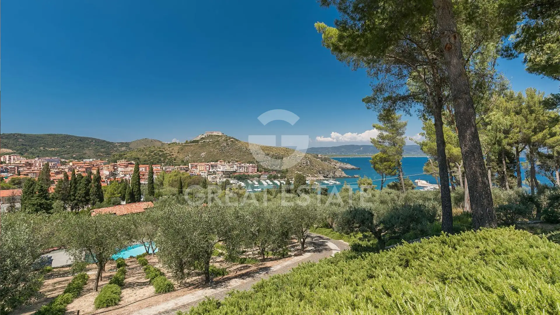 Villa 526m² in Italy, Grosseto. Priced at 15000000€ rent photo-1