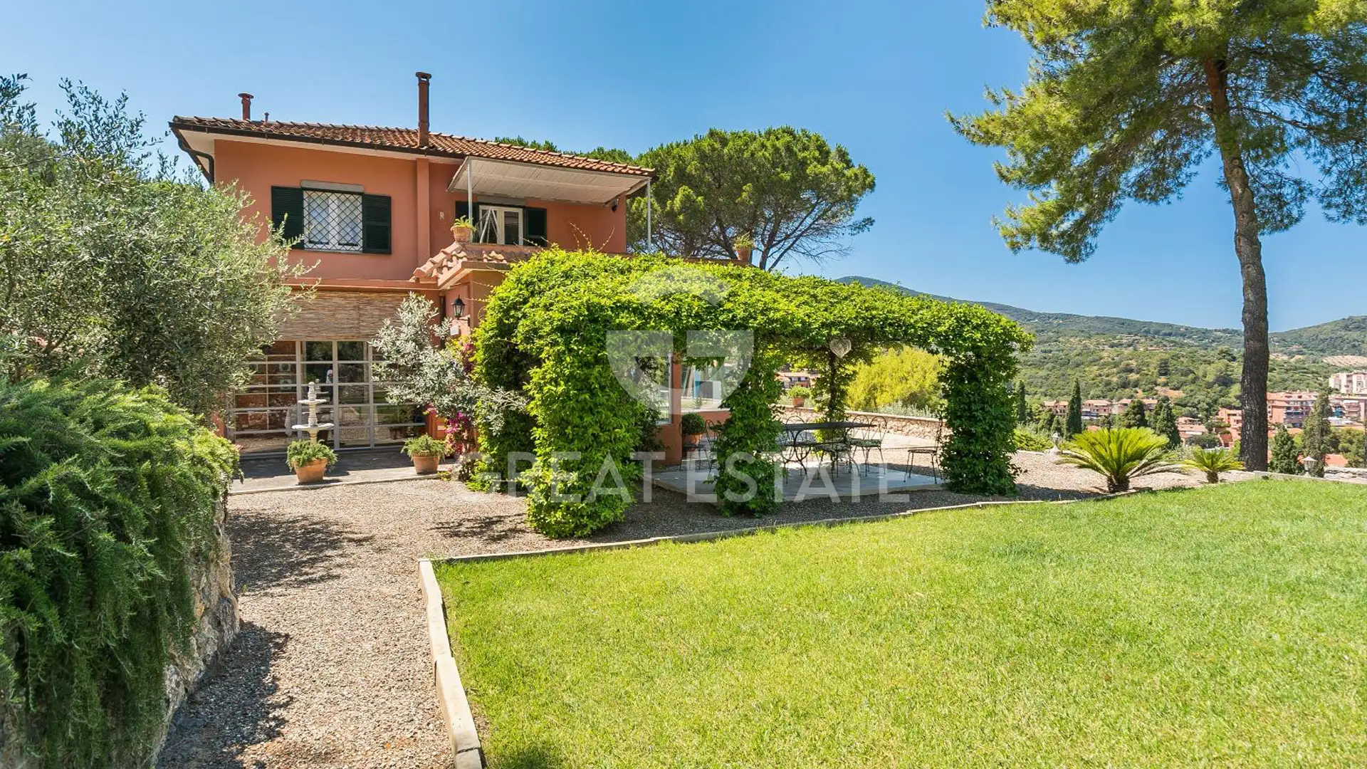 Villa 526m² in Italy, Grosseto. Priced at 15000000€ rent photo-2