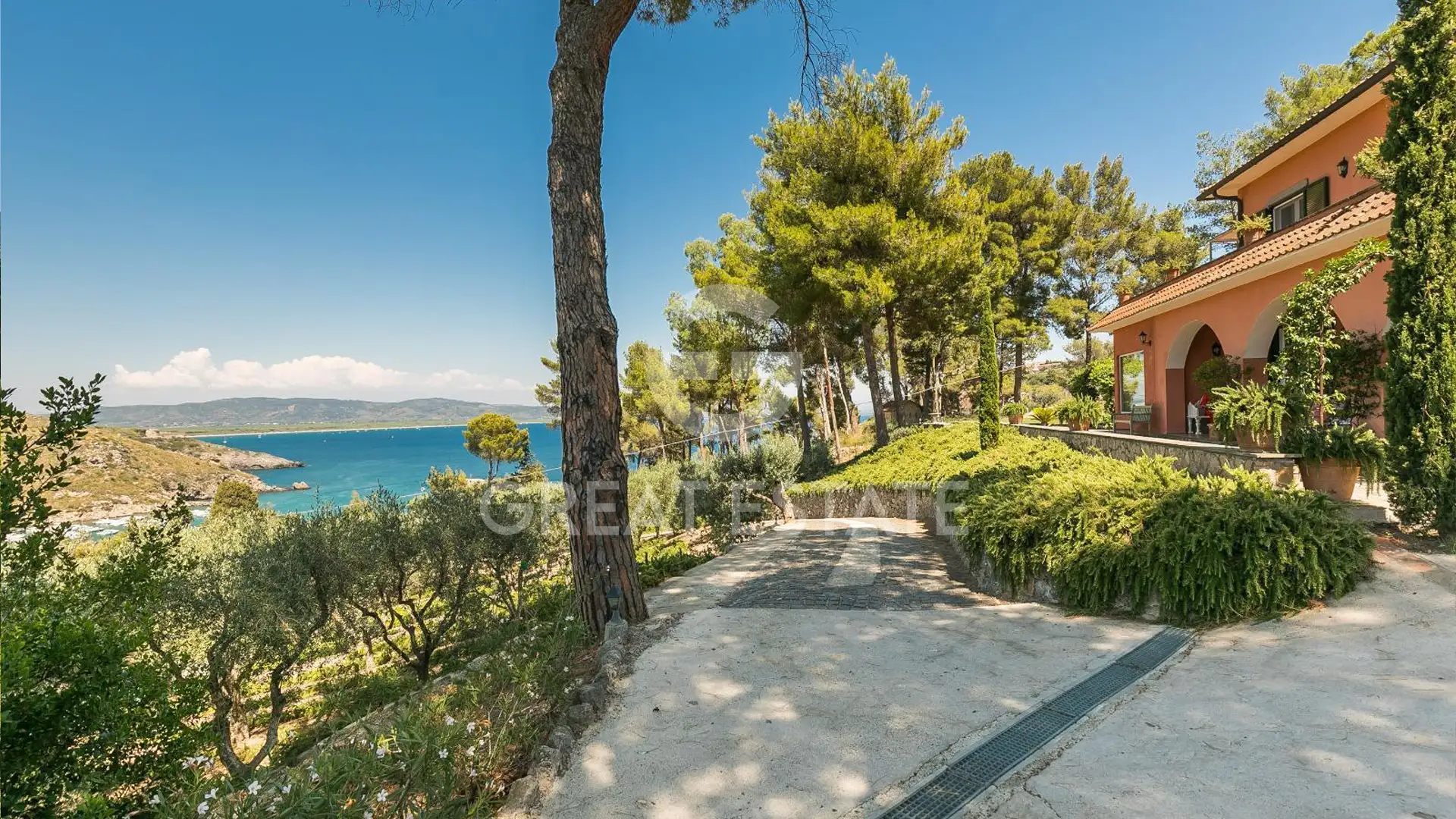 Villa 526m² in Italy, Grosseto. Priced at 15000000€ rent photo-4