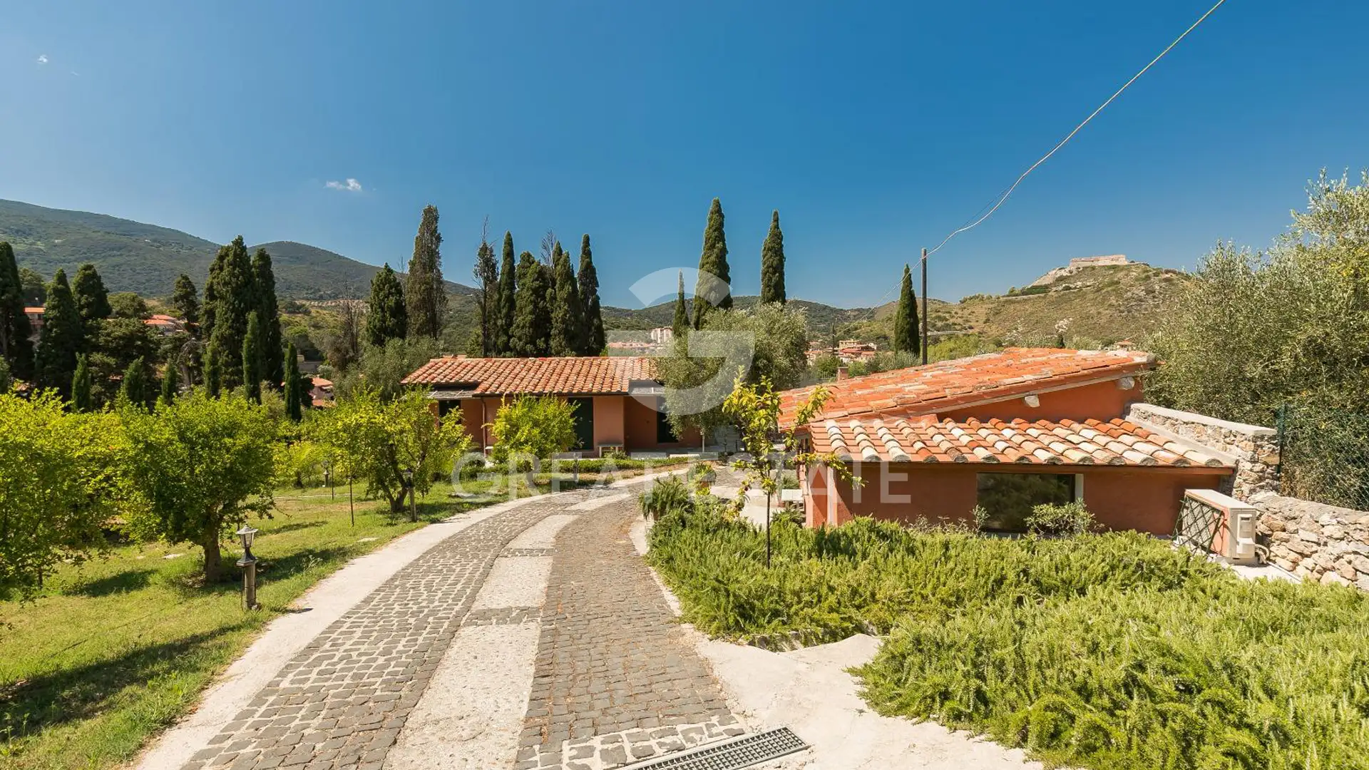 Villa 526m² in Italy, Grosseto. Priced at 15000000€ rent photo-6