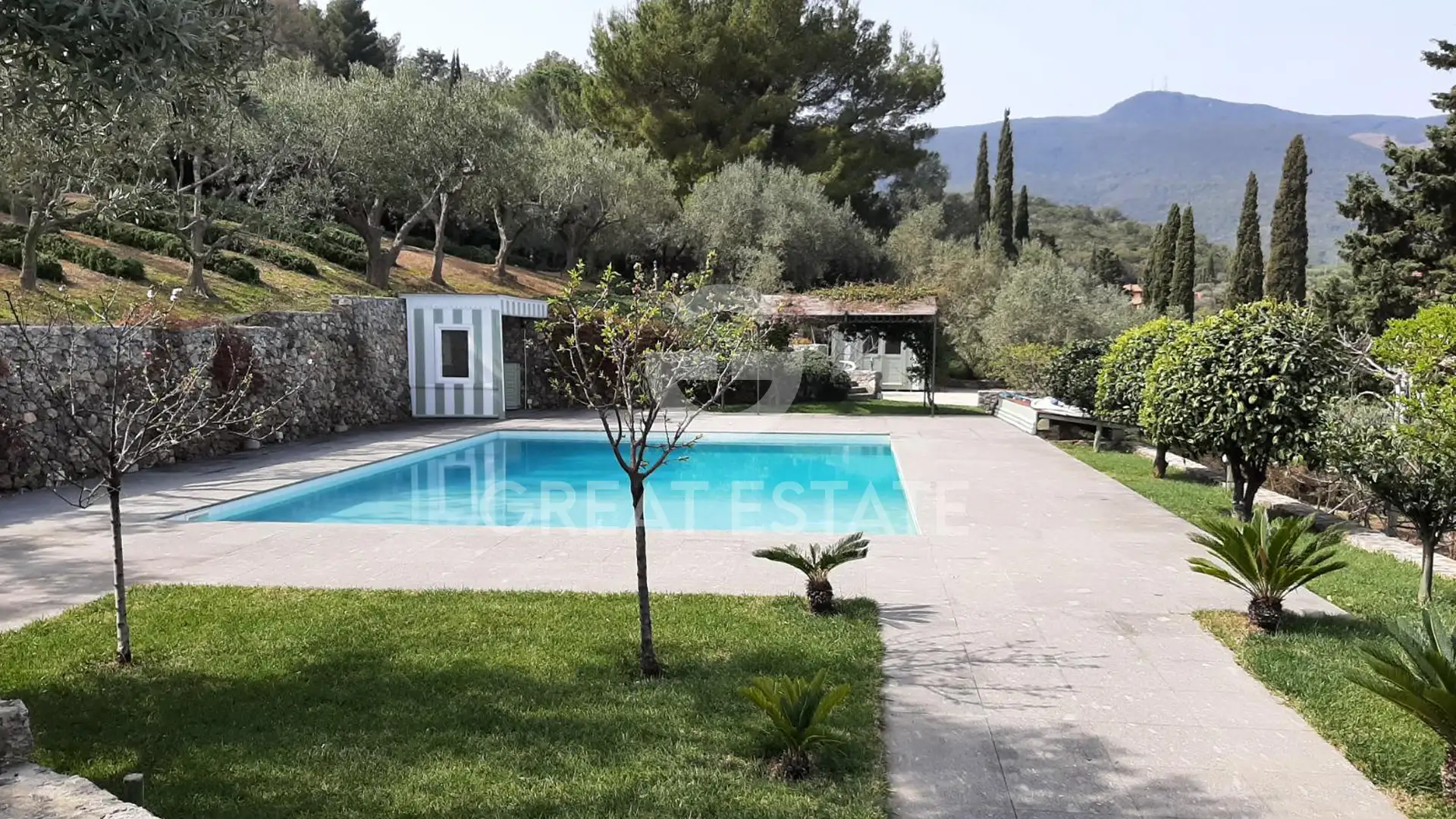 Villa 526m² in Italy, Grosseto. Priced at 15000000€ rent photo-15