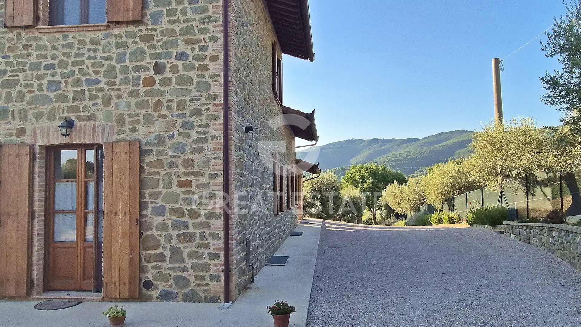 House 399m² in Italy, Perugia. Priced at 595000€ rent photo-7