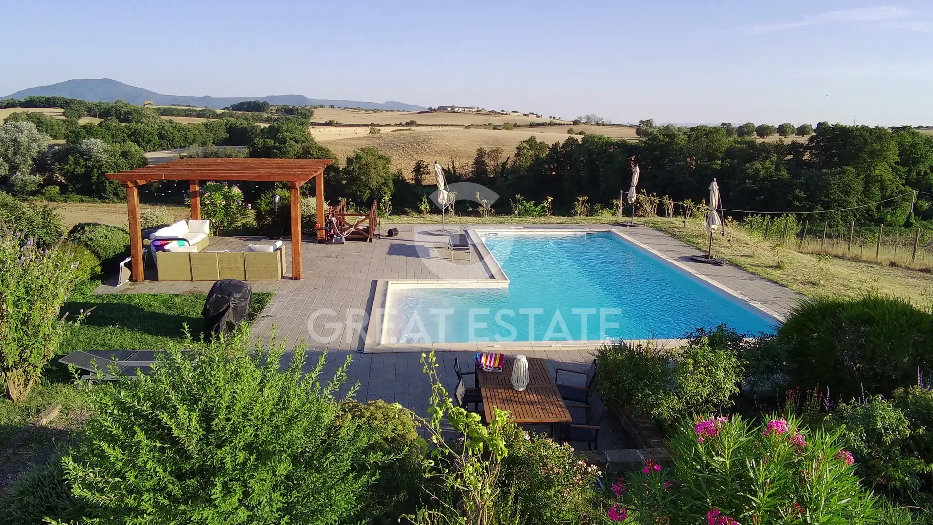 House 417m² in Italy, Viterbo. Priced at 740000€ rent photo-4