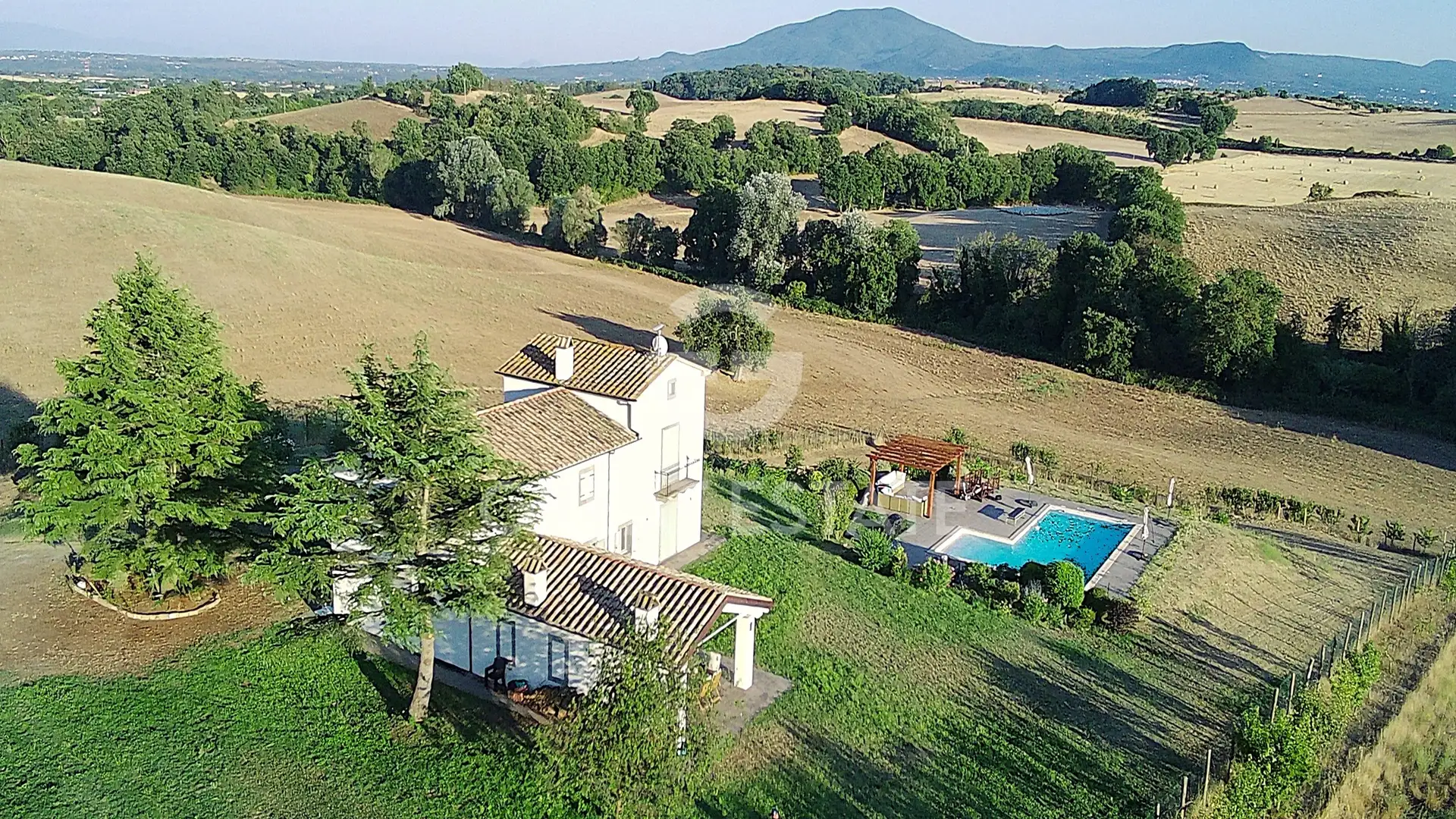 House 417m² in Italy, Viterbo. Priced at 740000€ rent photo-10