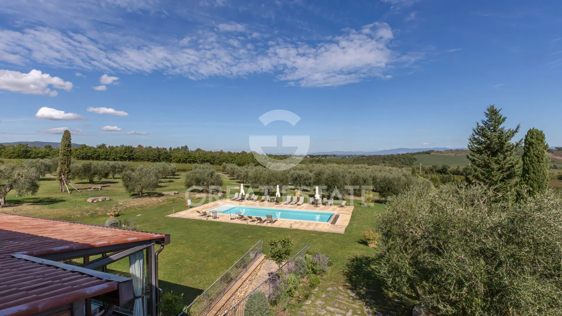 House 4584m² in Italy, Siena. Priced at 15000000€ rent photo-1