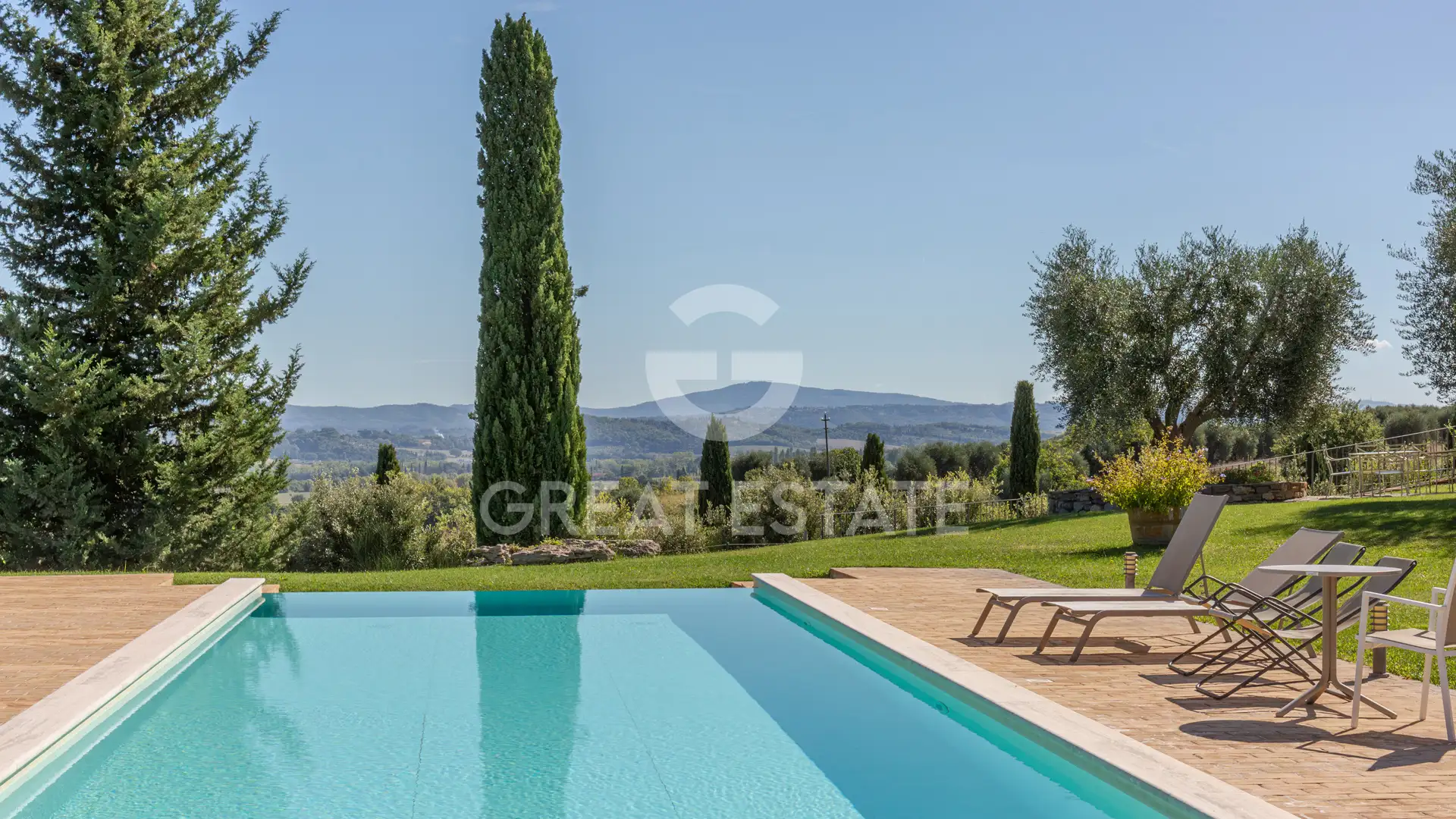 House 4584m² in Italy, Siena. Priced at 15000000€ rent photo-7