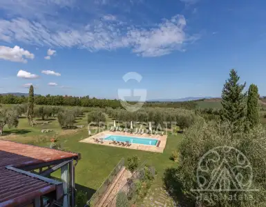 Buy in Italy for 15000000€