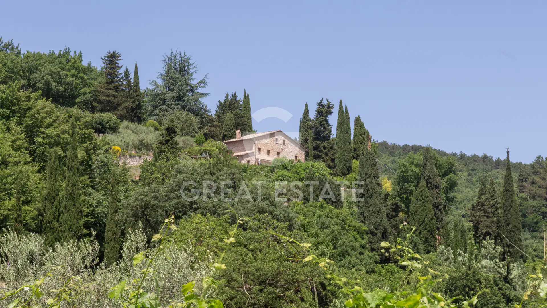 House 651m² in Italy, Siena. Priced at 1800000€ rent photo-2