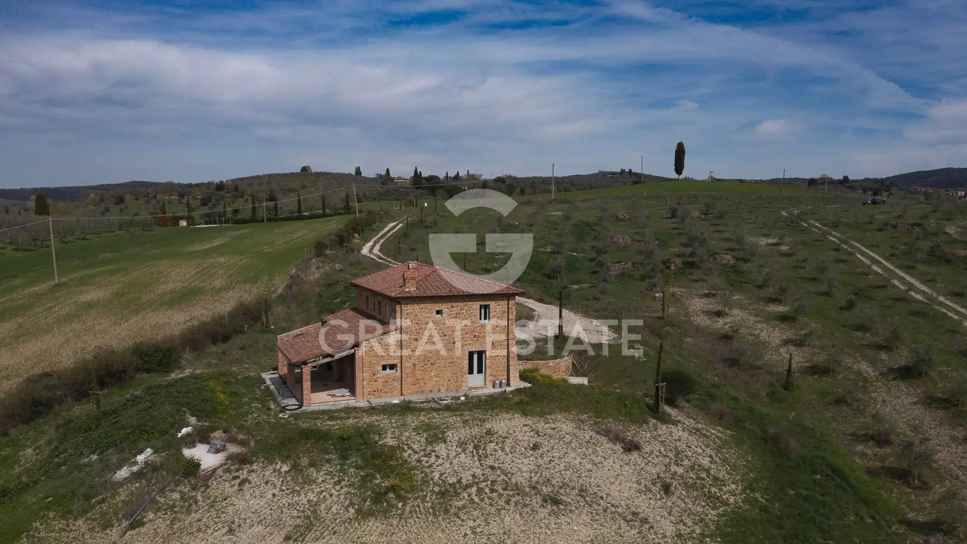 House 332m² in Italy, Siena. Priced at 1390000€ rent photo-4