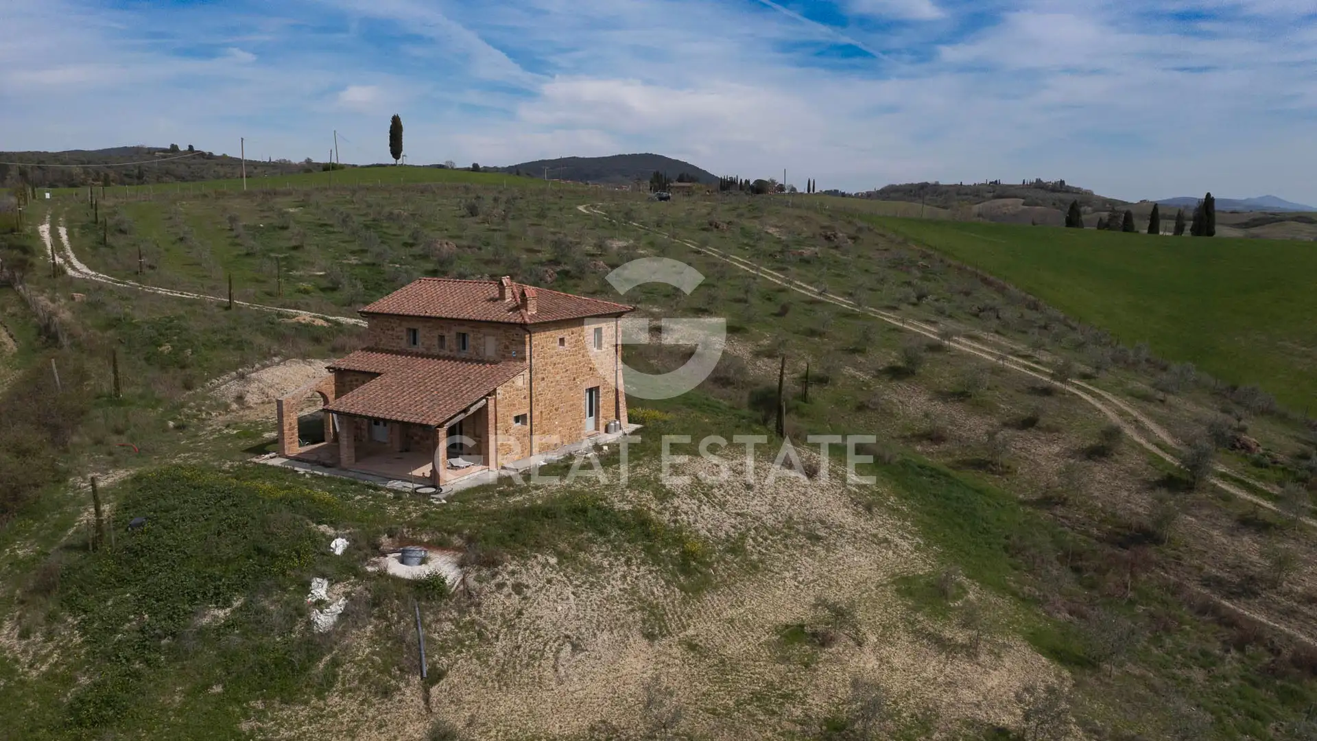 House 332m² in Italy, Siena. Priced at 1390000€ rent photo-5