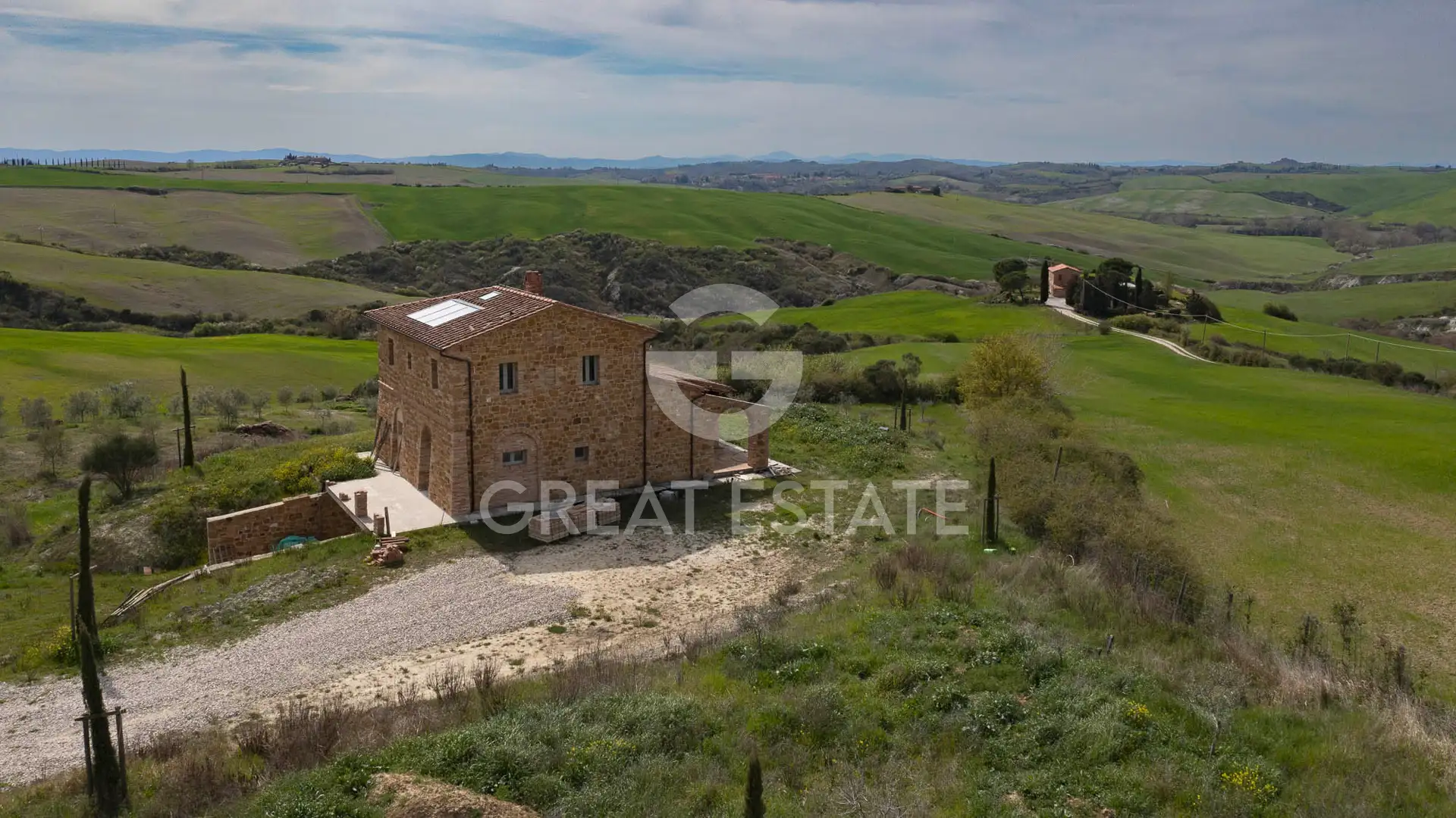 House 332m² in Italy, Siena. Priced at 1390000€ rent photo-6