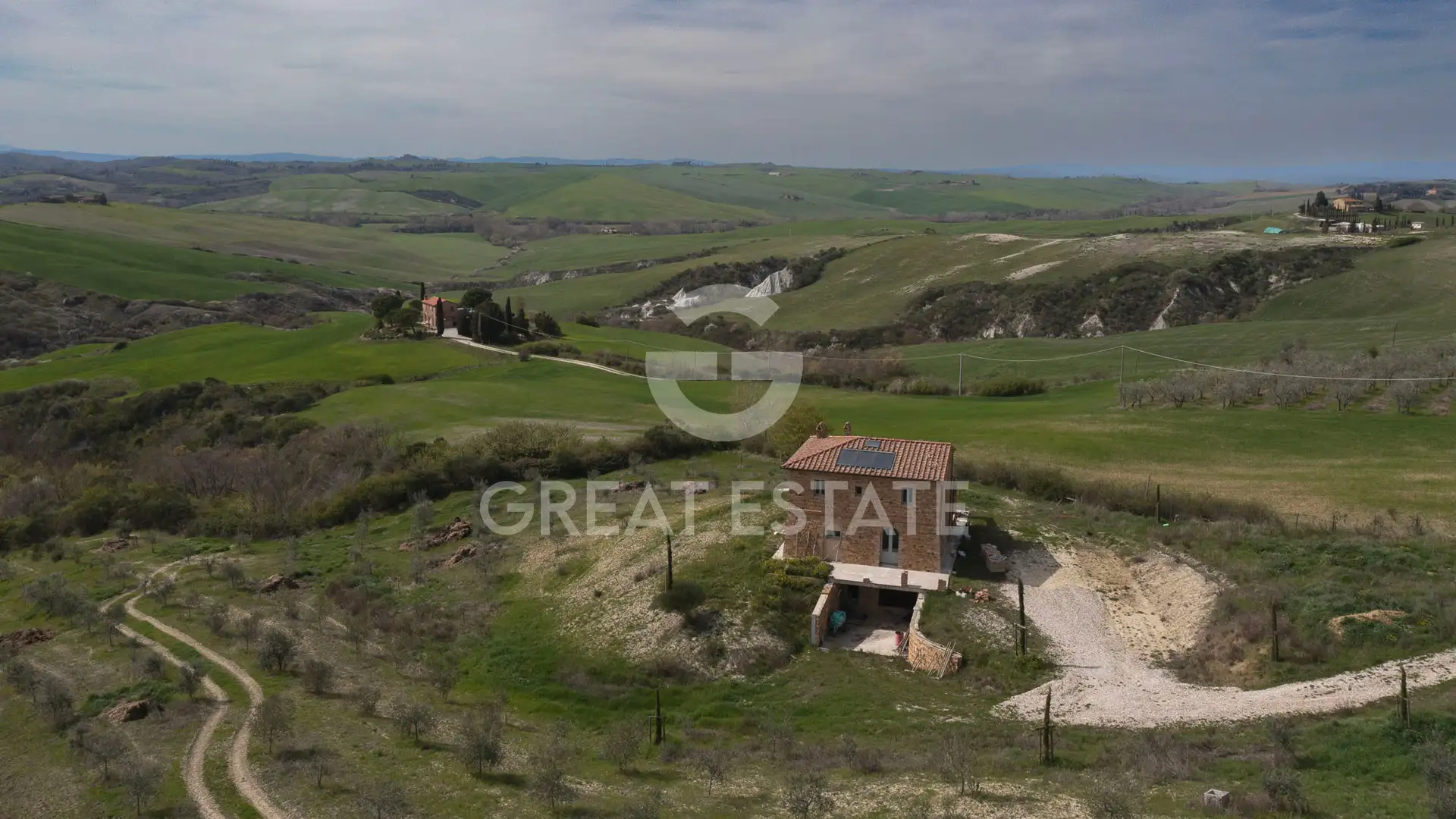 House 332m² in Italy, Siena. Priced at 1390000€ rent photo-7