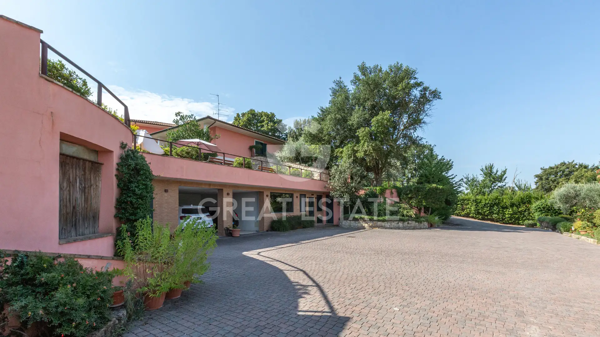 Villa 798m² in Italy, Perugia. Priced at 900000€ rent photo-7