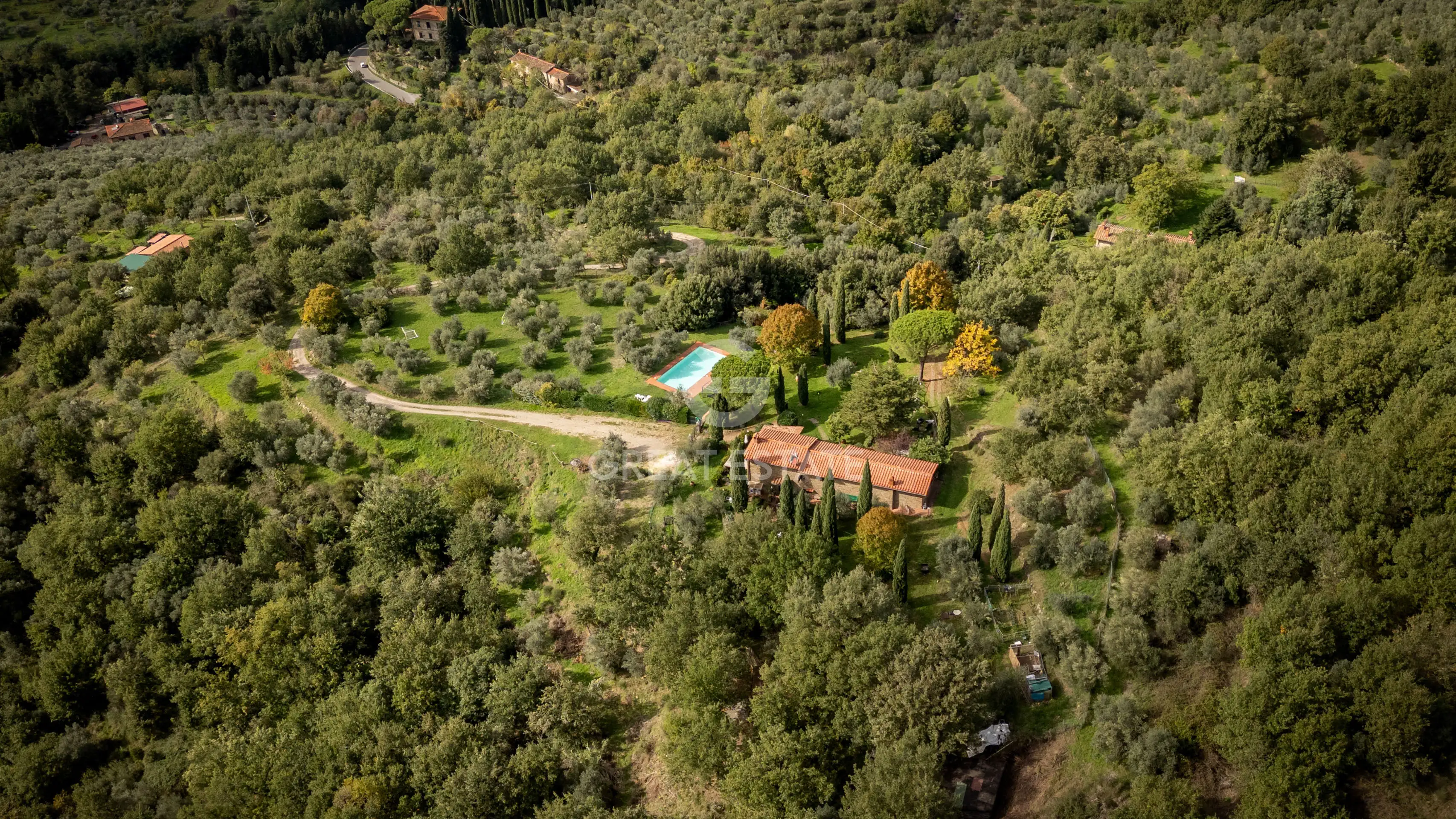 House 389m² in Italy, Florence. Priced at 980000€ rent photo-14
