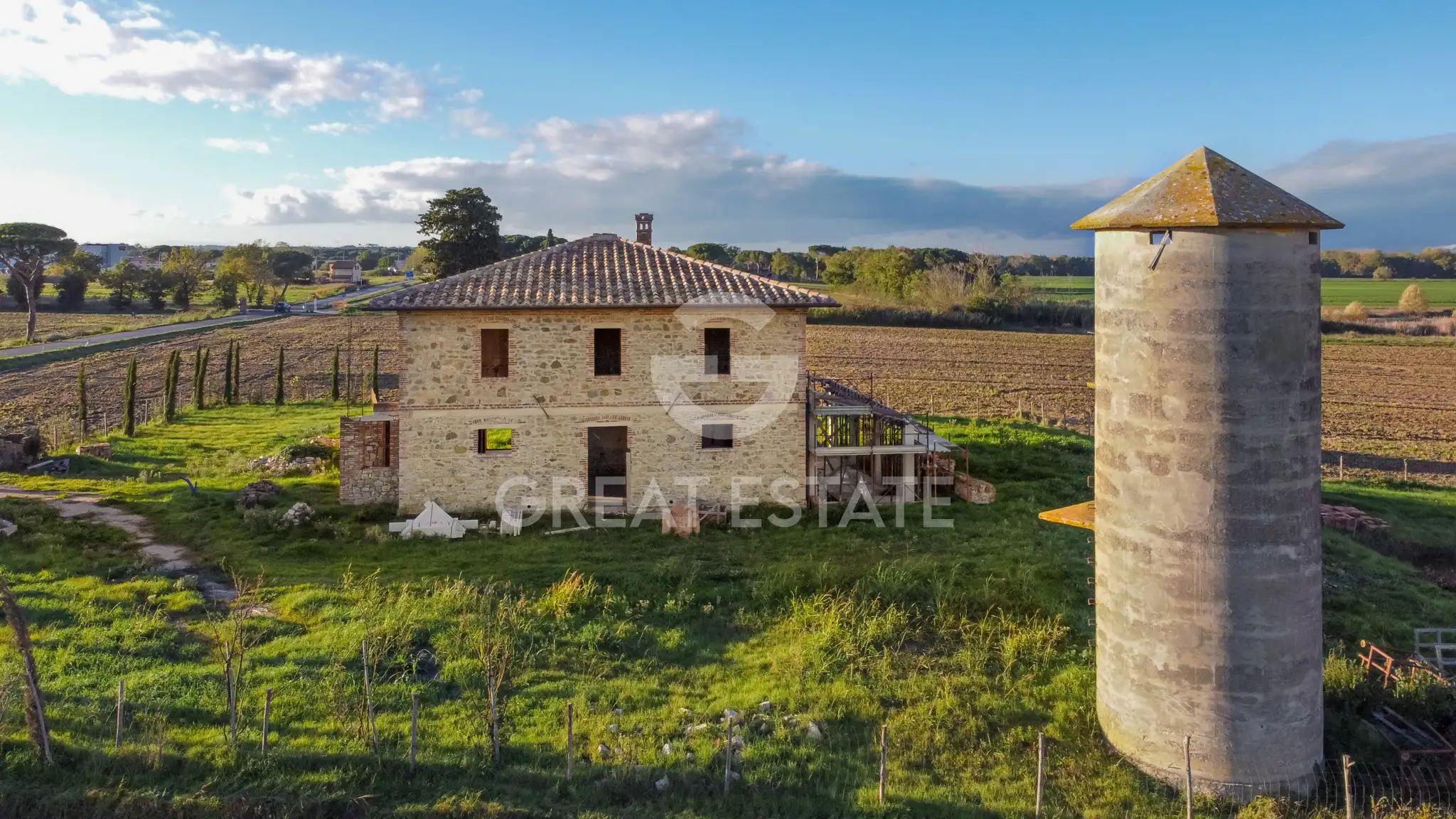 House 387m² in Italy, Perugia. Priced at 790000€ rent photo-3