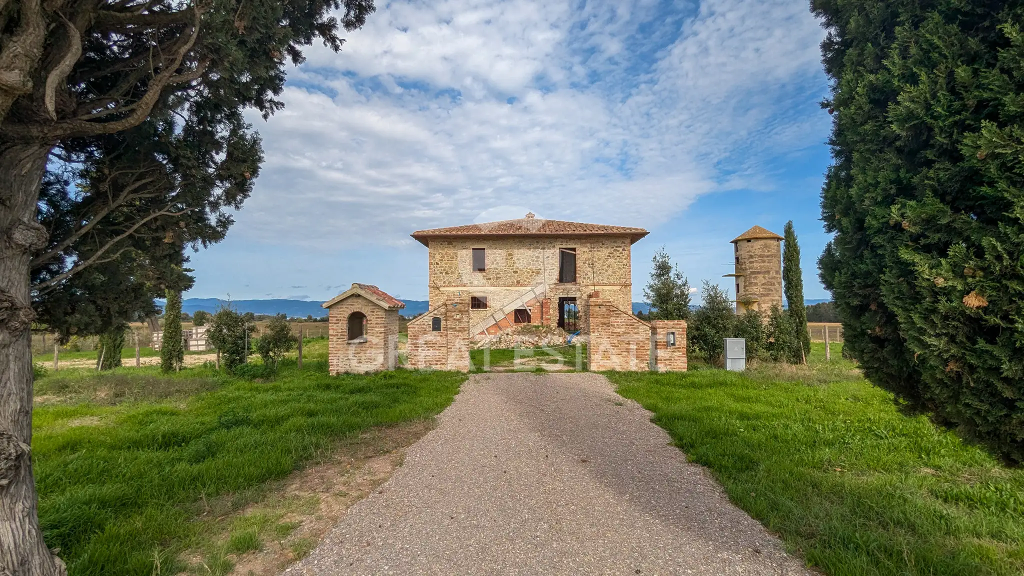 House 387m² in Italy, Perugia. Priced at 790000€ rent photo-8