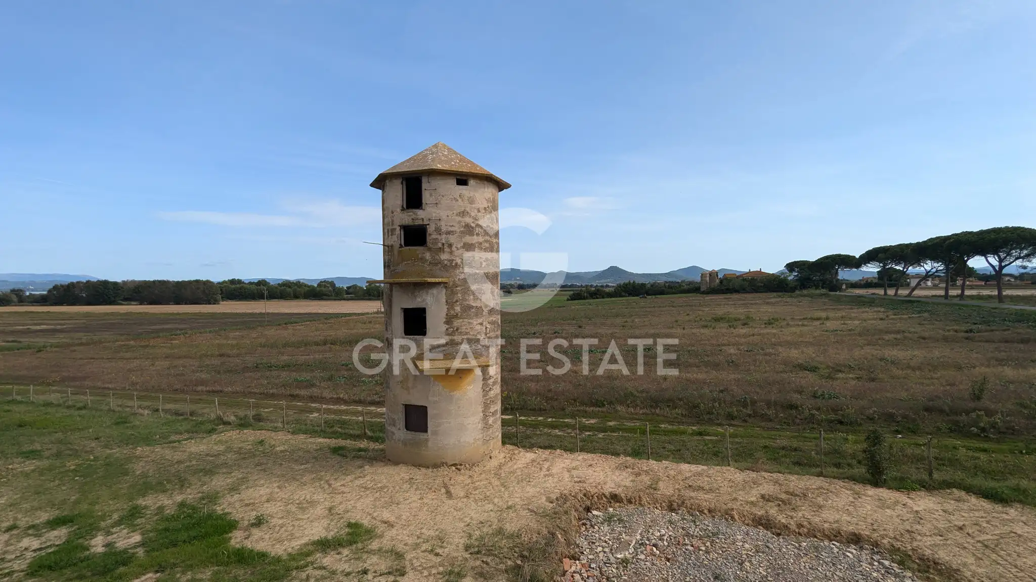House 387m² in Italy, Perugia. Priced at 790000€ rent photo-11